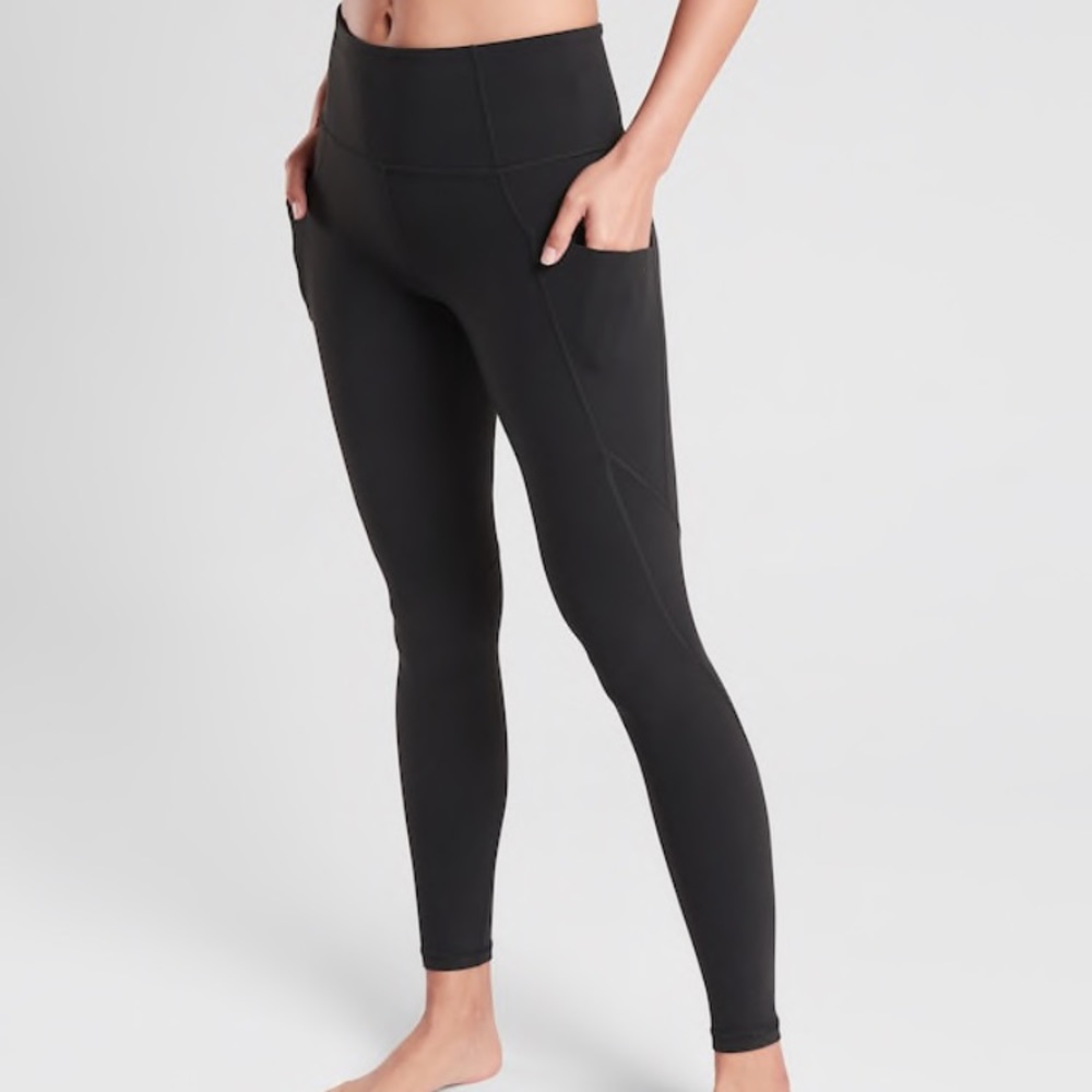 Athleta Stash Pocket Salutation Tight size XS